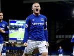 wayne-rooney-bersama-pemain-everton-lainnya_20171218_170559.jpg