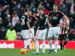 wayne-rooney-michael-carrick_20160213_222202.jpg