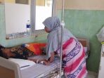 winda-saat-merawat-anaknya-fahri-12-yang-dirawat-dengan_20180803_185914.jpg