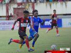 winger-persipura-jayapura-ramai-rumakiek-berlari-menghindari-kejaran.jpg