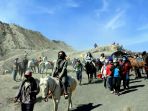 wisata-keindahan-sunrise-gunung-bromo_20171109_125624.jpg