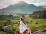 wisatawan-yang-berfoto-di-ranu-manduro-mojokerto.jpg