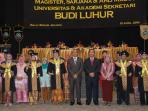 wisudawan-budiluhurrr_20141118_031508.jpg