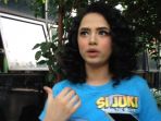 wizzy-williana-ditemui-usai-jumpa-pers-film_20170112_213409.jpg
