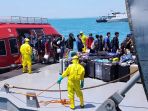 wni-dievakuasi-dari-kapal-pesiar-world-dream-ke-kri-dr-soeroso_20200226_194842.jpg