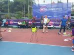 wta-future-stars-kids-clinic-yayuk-basuki-kenalkan-tenis-ke-anak-anak-bali_20180621_220747.jpg