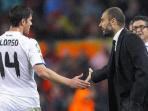 xabi-alonso-dan-josep-guardiola_20160329_013333.jpg
