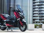 yamaha-xmax-125.jpg