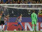 yannick-ferreira-carrasco-manuel-neuer-jerome-boateng_20160929_112531.jpg