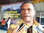 yanto-eluay-tokoh-adat-papua.jpg