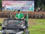 yaqut-cholil-qoumas-bangkitkan-semangat-ribuan-banser-dan-ansor_20180114_215843.jpg