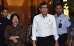 yasonna-laoly-konferensi-pers-terkait-konflik-partai-golkar_20141208_195143.jpg