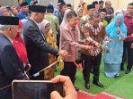 yendra-fahmi-sama-jk-resmikan-asrama.jpg