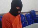 yerimia-30-saat-berada-di-mapolresta-depok_20180814_151734.jpg