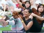 yoga-bersama-anjing_20160530_155718.jpg