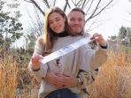 youtuber-pewdiepie-saat-mengumkan-kehamilan-sang-istri-marzia-bisognin.jpg