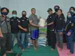 ypji-dan-hmti-salurkan-bansos-bencana-subang_20210316_215628.jpg
