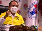 zainudin-amali-saat-menyaksikan-penandatanganan-nota-kesepahaman-antara-pssi.jpg