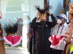 zainudin-amali-saat-tiba-di-bandara-sentani-kabupaten-jayapura-papua.jpg