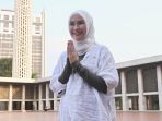 zaskia-adya-mecca-dukung-gerakan-nasional-mencintai-alquran_20180604_210511.jpg