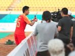 zhang-yuan-dedikasikan-golnya-untuk-almarhum-sahabatnya_20180822_082055.jpg
