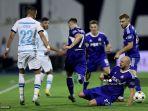 ziyech-saat-beraksi-di-kandang-dinamo-zagreb.jpg