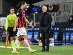 zlatan-ibrahimovic-meninggalkan-lapangan-setelah-menerima-kartu-merah.jpg
