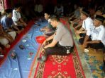 zubaidi-43-nelayan-pencari-ubur-ubur-di-perairan-pekon-betung-k_20171128_155123.jpg