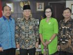 zulkifli-hasan-saat-menerima-audiensi-pimpinan-universitas-satya-negara-indonesia-usni_20170707_181323.jpg