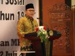 zulkifli-hasan-saat-simposium-ekonomi_20170712_172254.jpg