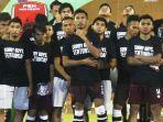 zulkifli-syukur-bersama-rombongan-pemain-psm-makassar.jpg