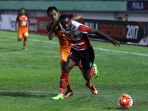 zulvin-zamrun-tahan-laju-greg-nwokolo_20170227_112947.jpg