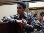 zumi-zola-di-pengadilan-tipikor-jakarta_20180906_131244.jpg
