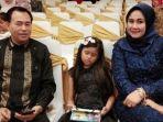 zuraida-hanum-saat-mendampingi-suaminya-hakim-jamaluddin-saat-masih-hidup.jpg