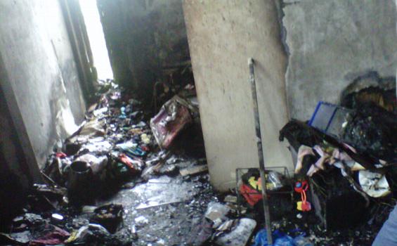 Foto Puing-puing Sisa Kebakaran Rumah Nirina-Ernest - nirina_bakar2.jpg