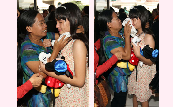 Foto-foto Si Cantik Vita Saat Bertemu Ibunya - Vita_Pulang4.jpg
