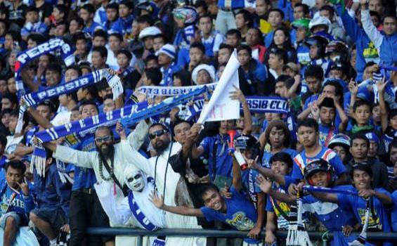 Panasnya Laga Persib vs Persija (Foto) - Persib_1.JPG
