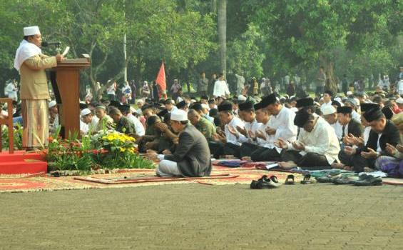 Foto-foto Panglima TNI Salat Idul Adha di Lapangan Parkir (Foto) - 01_(6).JPG
