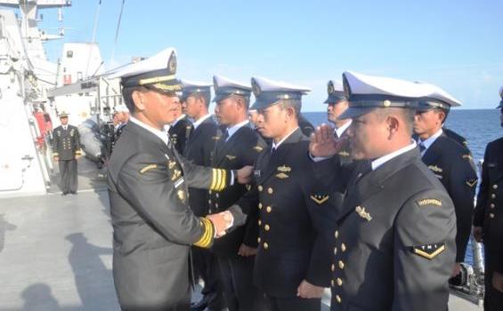 Peringati HUT TNI di Atas Laut Mediterania (Foto) - foto_2.jpg