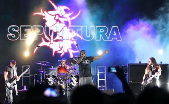 Foto-foto Aksi Sepultura di Senayan - 20121111JEP04_AKSI_PANGGUNG_SEPULTURA.jpg
