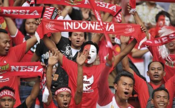 Indahnya Foto Heroik TKI di Malaysia Jadi Suporter Timnas - 201211_25_195575p2.JPG