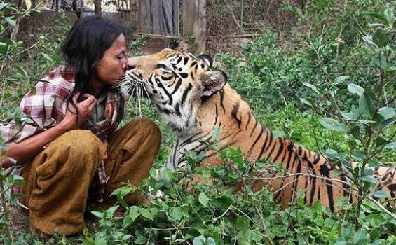 Indahnya Persahabatan Abdullah dan Mulan, Sungguh Mengharukan (Foto) - mulan_03.JPG