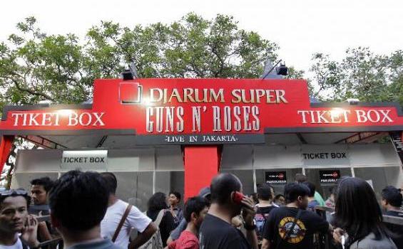 Tiket Guns N Roses Kelas VIP Seharga Rp 2 Juta Bentuknya Kaya Begini Nih - 201212_15_198688p.JPG