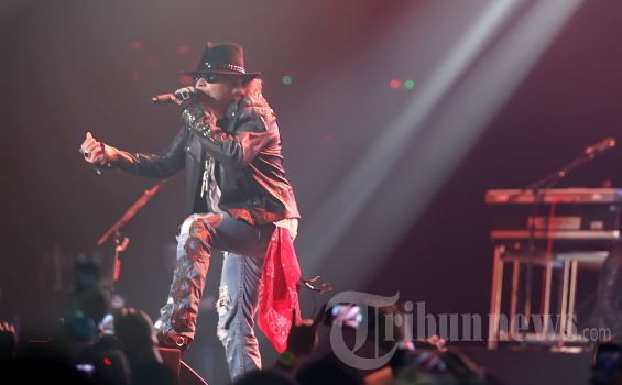 Foto: Aksi Axl Rose dan Guns N Roses Saat Konser di Jakarta - GNR_2.jpg