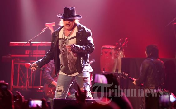 Foto: Aksi Axl Rose dan Guns N Roses Saat Konser di Jakarta - GNR_3.jpg