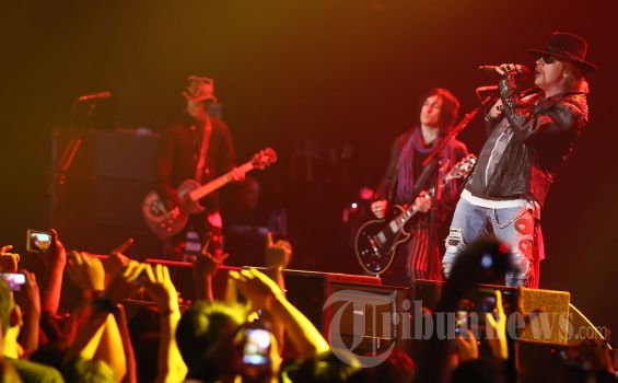 Foto: Aksi Axl Rose dan Guns N Roses Saat Konser di Jakarta - GNR_4.jpg