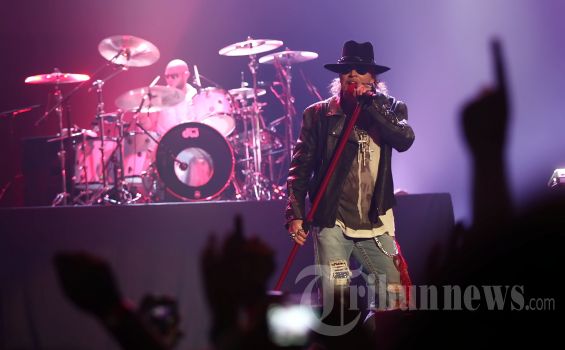 Foto: Aksi Axl Rose dan Guns N Roses Saat Konser di Jakarta - GNR_5.jpg