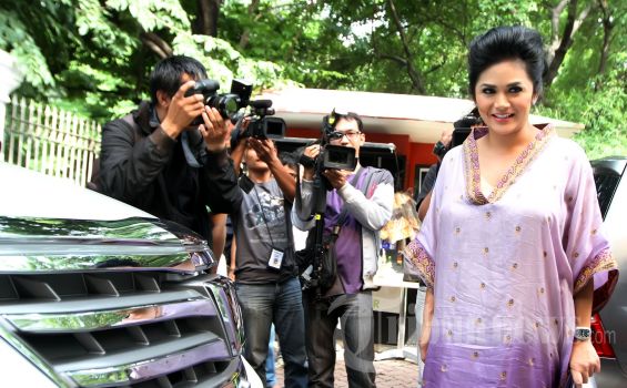 Setelah Melahirkan Keempat Kalinya, Begini Postur Badan Krisdayanti - 20121226_Krisdayanti_2988.jpg