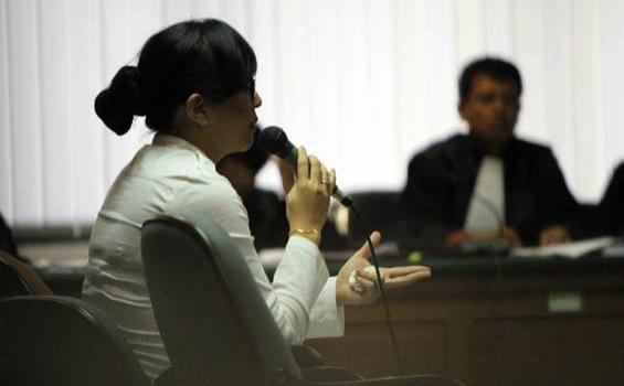 Ekspresi Angelina Sondakh di Sidang Nazaruddin (Foto) - ANGELINA_SONDAKH_TIPIKOR02.JPG