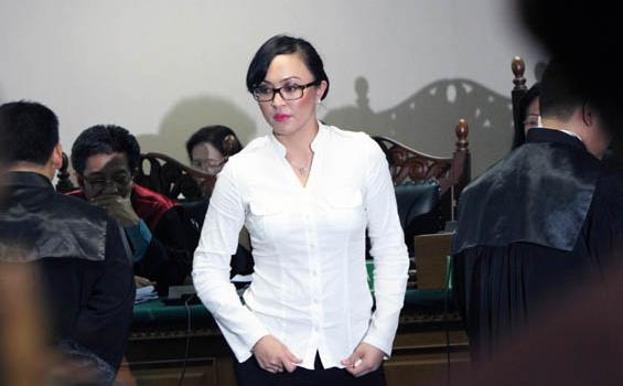 Ekspresi Angelina Sondakh di Sidang Nazaruddin (Foto) - ANGELINA_SONDAKH_TIPIKOR09.jpg